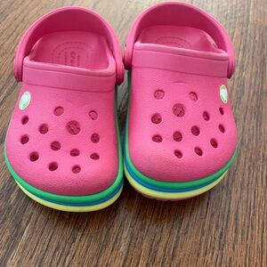 Baby Crocs size 6 (like new)